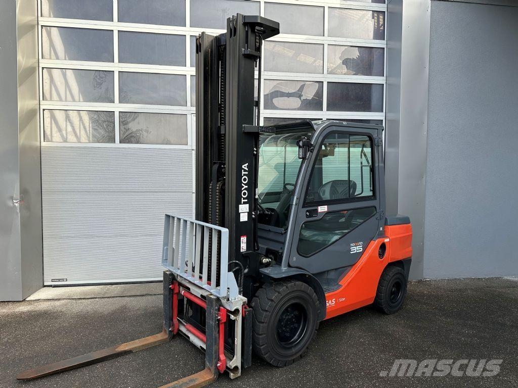 Toyota 52-8FDJF35 - TRIPLEX - NEUWERTIG شاحنات الديزل