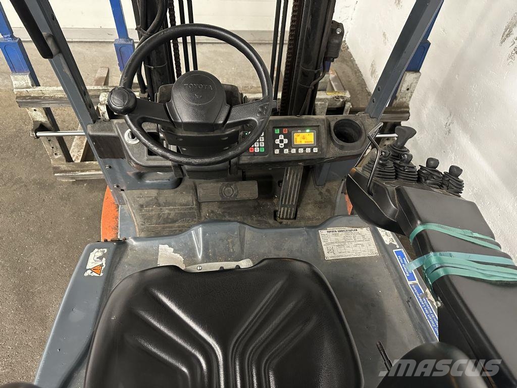 Toyota 8FBM20T - SEITENSCHIEBER - KLAMMER Elektrische heftrucks