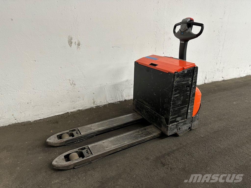 Toyota LWE 200 Niedergabelstapler