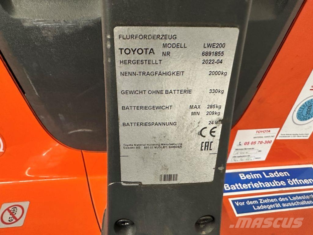 Toyota LWE 200 Niedergabelstapler