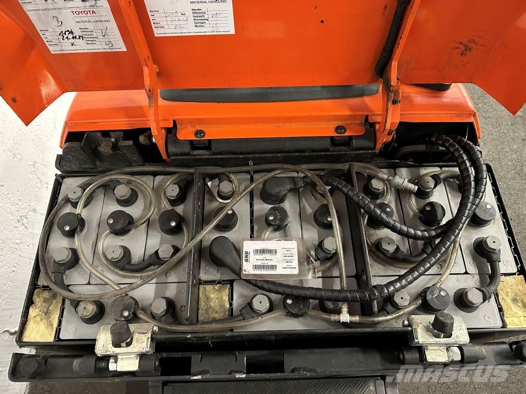 Toyota OSE 250 - 2477 Stunden !!!! Niskopodizni komisioni viličar