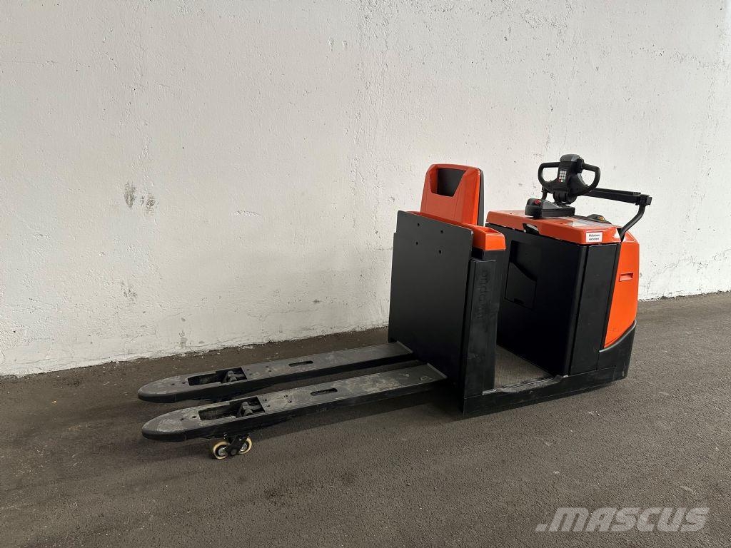 Toyota OSE 250 - 266 Stunden !!!! Niskopodizni komisioni viličar
