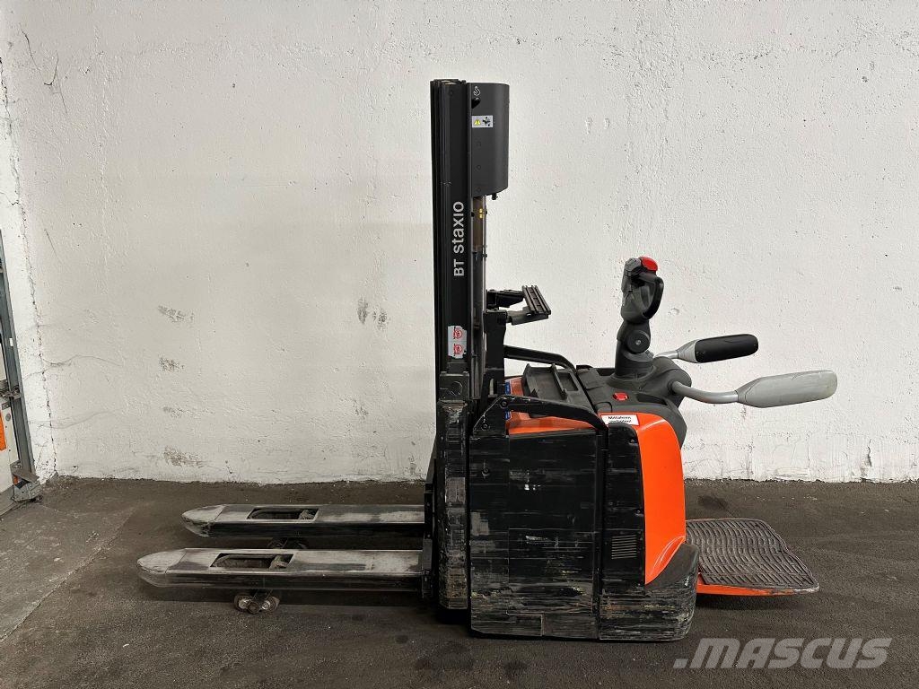Toyota SPE 120 L - TRIPLEX 3,7 m Empilhador para operador externo