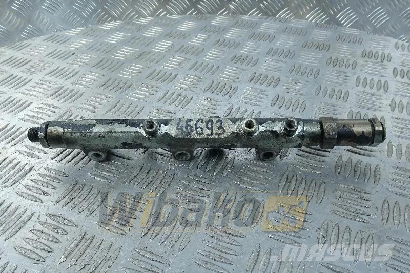 Bosch 0445224011 Common rail / Kraftstoffverteilerrohr / エンジン