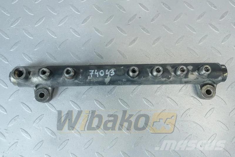 Bosch 0445224030 Common rail / Kraftstoffverteilerrohr / Engines