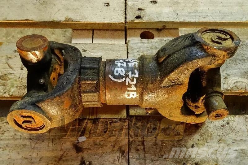 CASE 721B Cardan drive shaft / Gelenkwelle / Wał pędny Оси