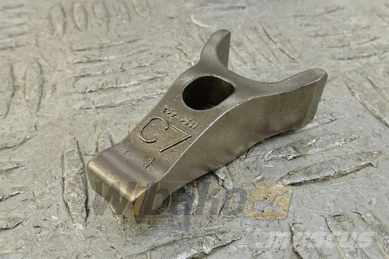 CAT 260-9511 Injector holder / Uchwyt wtryskiwacza Engines