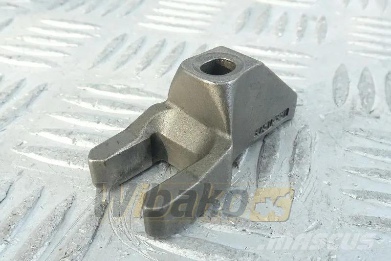 CAT 278-5168 Injector holder / Uchwyt wtryskiwacza Motoren