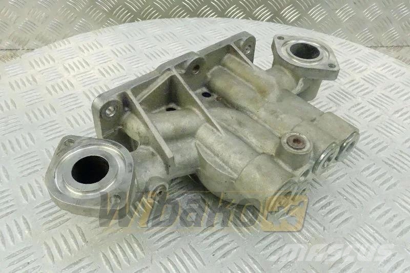 CAT 281-1750 Oil filter bracket / Ölfilter (Grundlage) Motoren