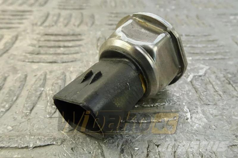 CAT 284-2728 Pressure sensor / Drucksensor / Czujnik c 发动机