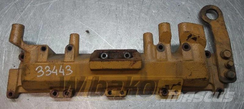 CAT 3064 34230-02300 Intake manifold / Ansaugkrümmer / Motoren