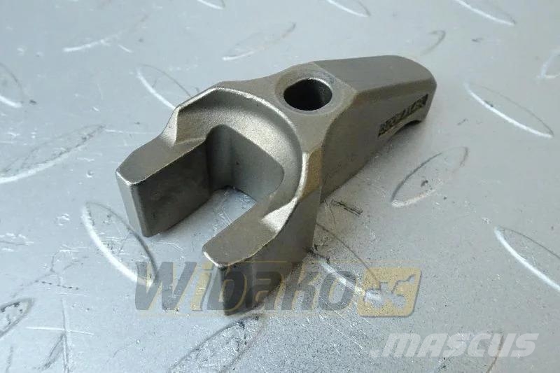 CAT 320-7149 Injector holder / Injektorhalter / Uchwyt Motorlar