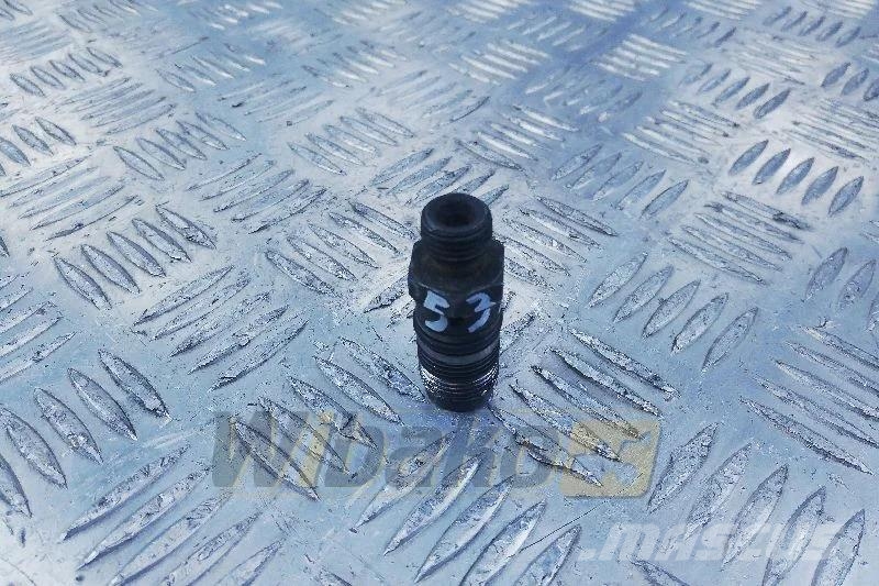 CAT 3208 9L7675 Injector adapter / Injektoradapter / A Motorji