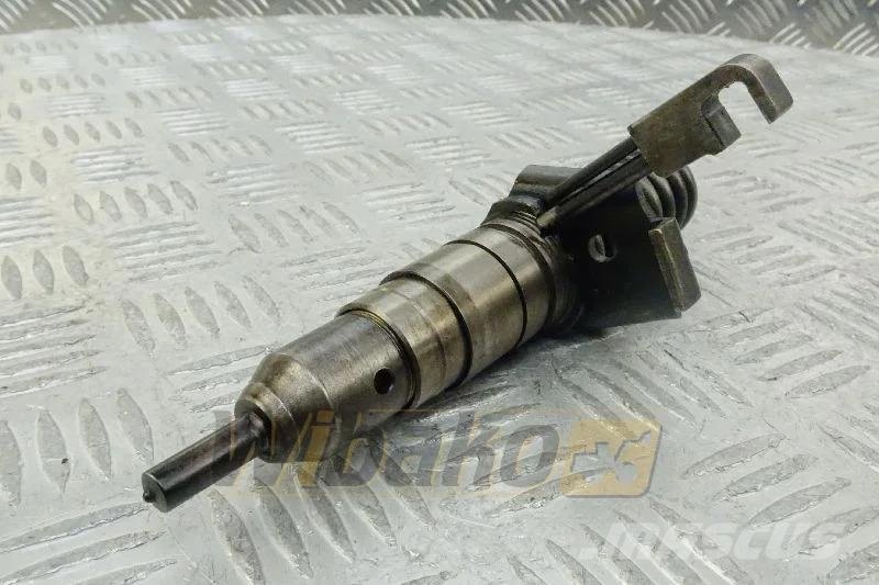 CAT 7E9585-01 Injector / Wtryskiwacz Motoren