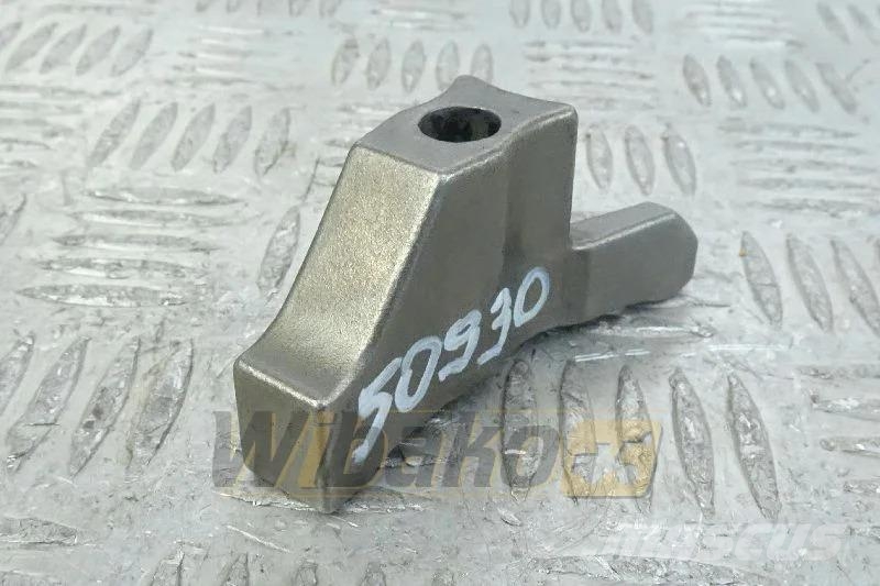 CAT C15/C18 6I-0213 Injector holder / Uchwyt wtryskiwa Motoren