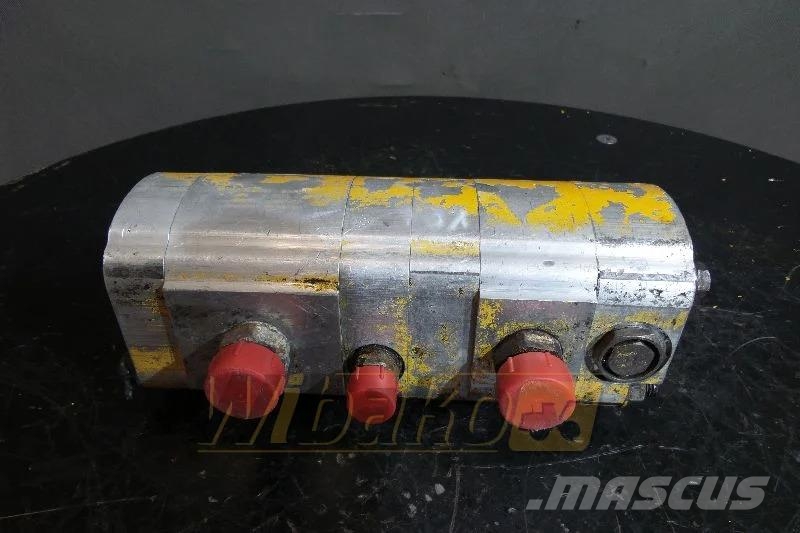 Commercial 418470A Gear pump / Zahnpumpe / Pompa zębata Hydraulics