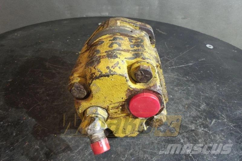 Commercial 8367-3067 3109110009 Hydraulic pump / Hydraulikpum Hydraulics