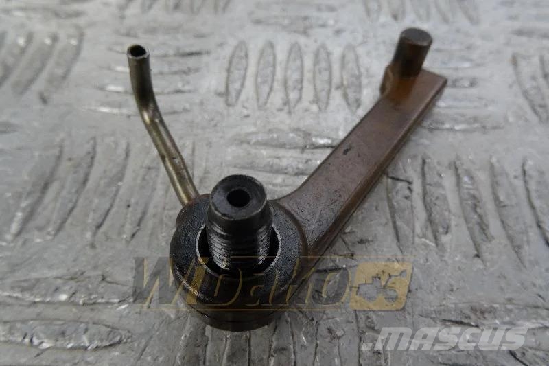Cummins 3071032 Piston lubrication nozzle / Kolbenschmierd 发动机