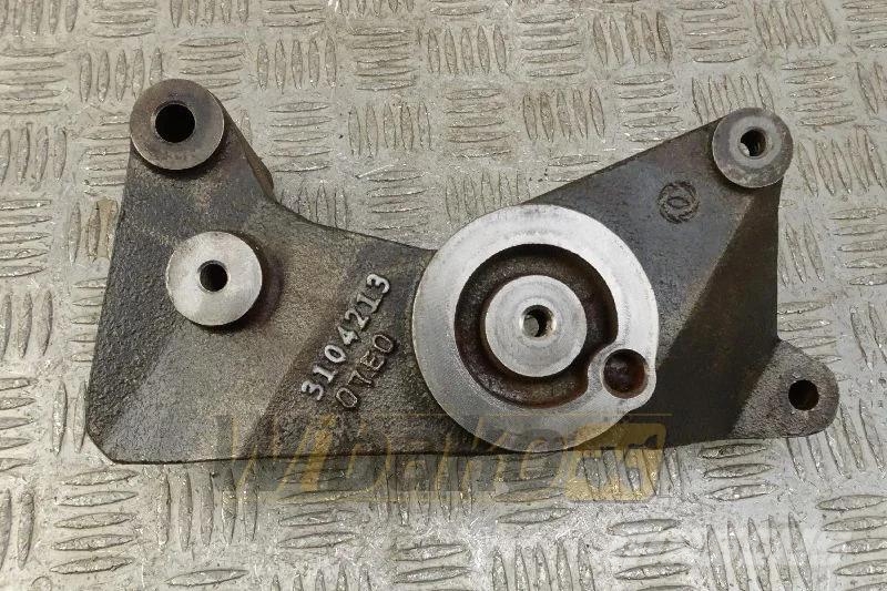 Cummins 3104213 Alternator bracket / Lichtmaschinenhalter Dzinēji