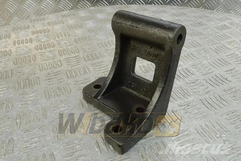 Cummins 3944405 Alternator bracket / Lichtmaschinenhalter Engines