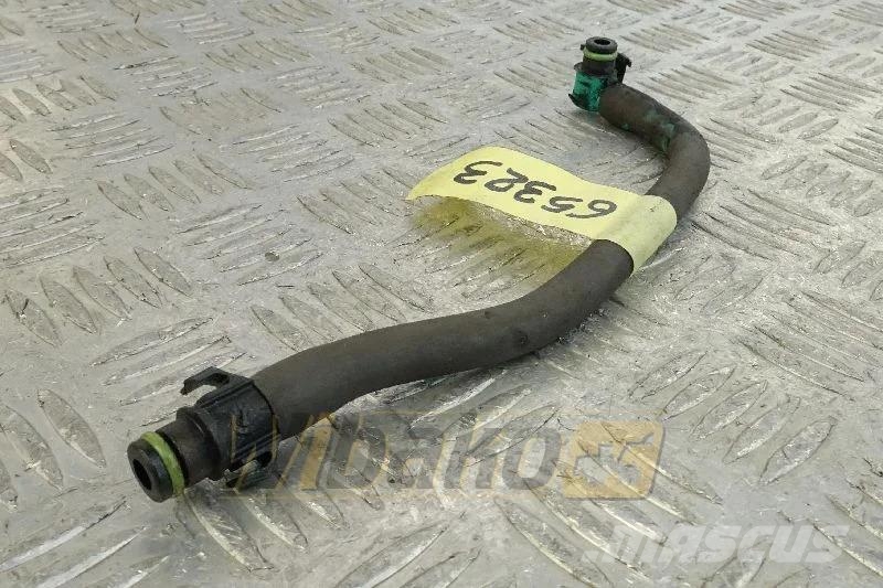 Cummins 4899277 Fuel line / Kraftstoffleitung / Przewód pa Motorji