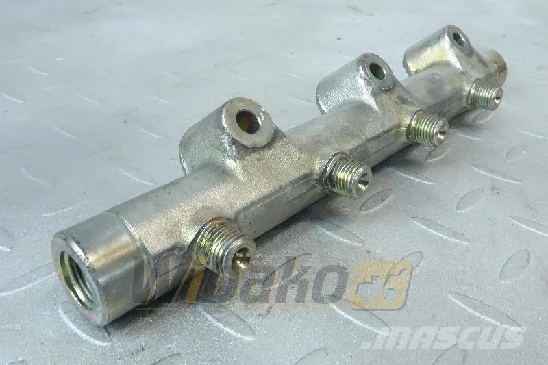 Cummins 4899338 Common rail / Listwa paliwowa 发动机