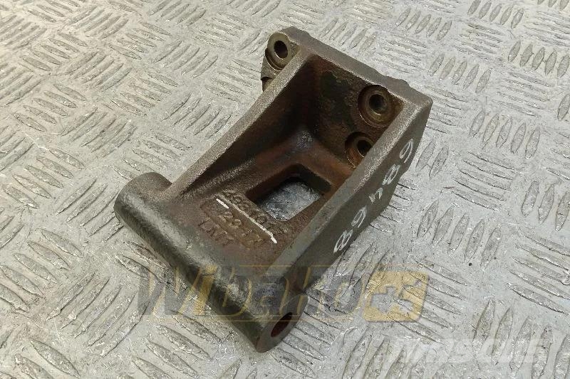 Cummins 4931017 Alternator bracket / Lichtmaschinenhalter  Dzinēji
