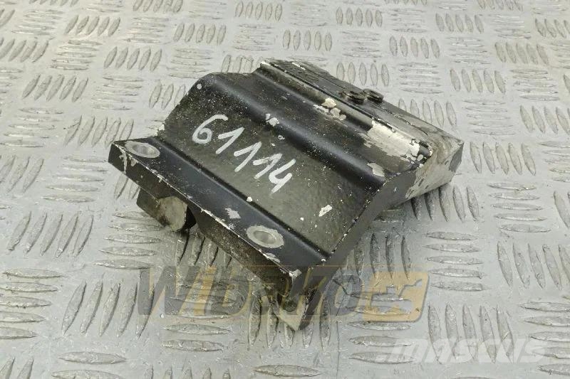 Cummins 4948572 Fuel filter bracket / Podstawa filtra pali Motoren