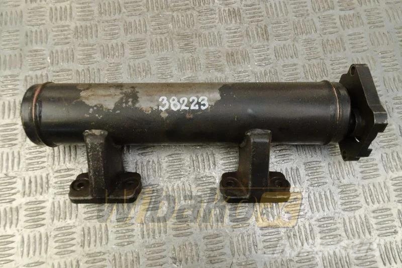 Cummins 4975879 Oil radiator / Ölkühler / Chłodnica oleju Motoren