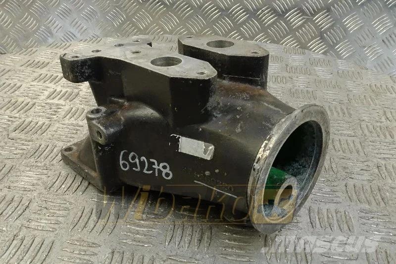 Cummins 5269320 Intake manifold connector / Ansaugkrümmer- Motorji