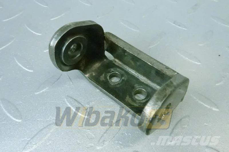 Cummins C6204816321 Alternator bracket / Lichtmaschinenhal Dzinēji