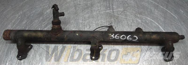Daewoo DE12TIS Common rail / Kraftstoffverteilerrohr / L Двигатели
