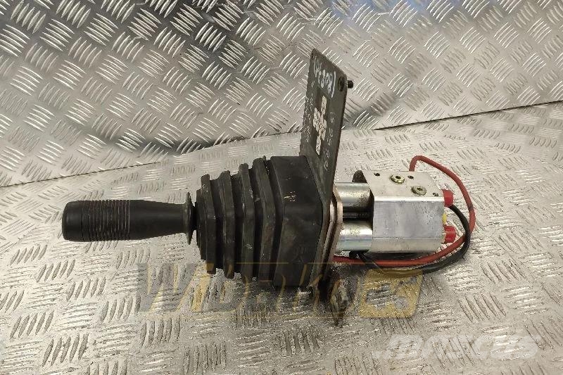 David Brown HYDRAULICS HPVL04 788438 E8 010 036702 1P Joystick Hydraulics