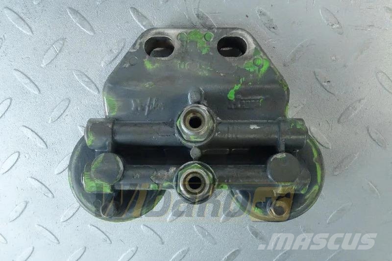 Deutz 01161848 Fuel filter bracket / Podstawa filtra pal محركات