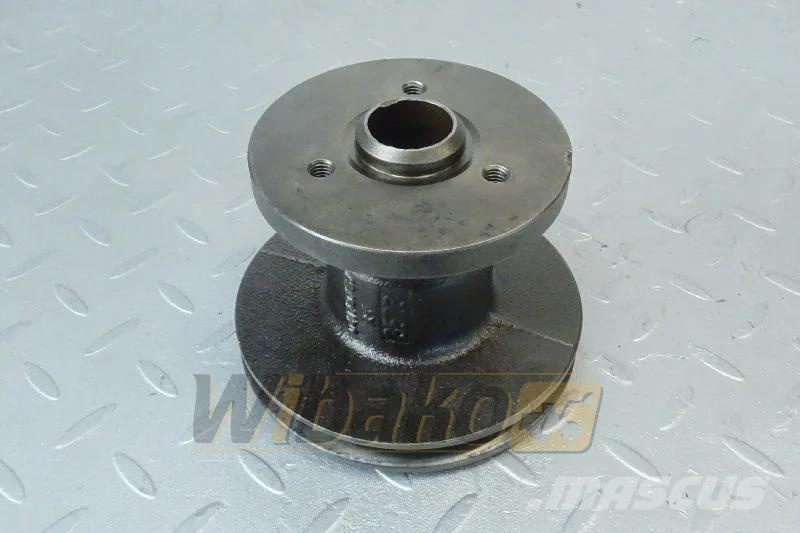 Deutz 04179789 Fan drive / Lüfterantrieb / Podstawa went Двигатели