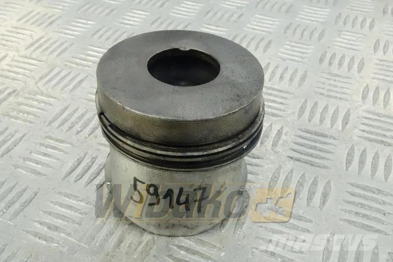 Deutz 04179914 Engine piston / Motorkolben / Tłok silnik Motorji