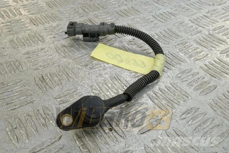 Deutz 04214011 Speed sensor / Drehzahlsensor / Czujnik o Engines