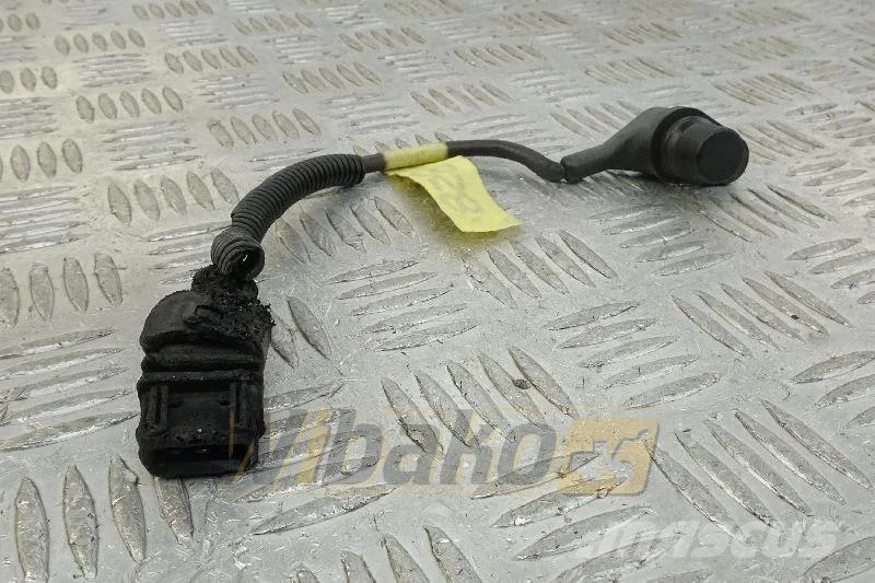 Deutz 04214103EC Speed sensor / Drehzahlsensor / Czujnik Motores