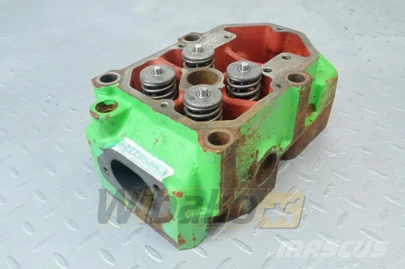 Deutz 04221152 Cylinder head / Zylinderkopf / Głowica محركات
