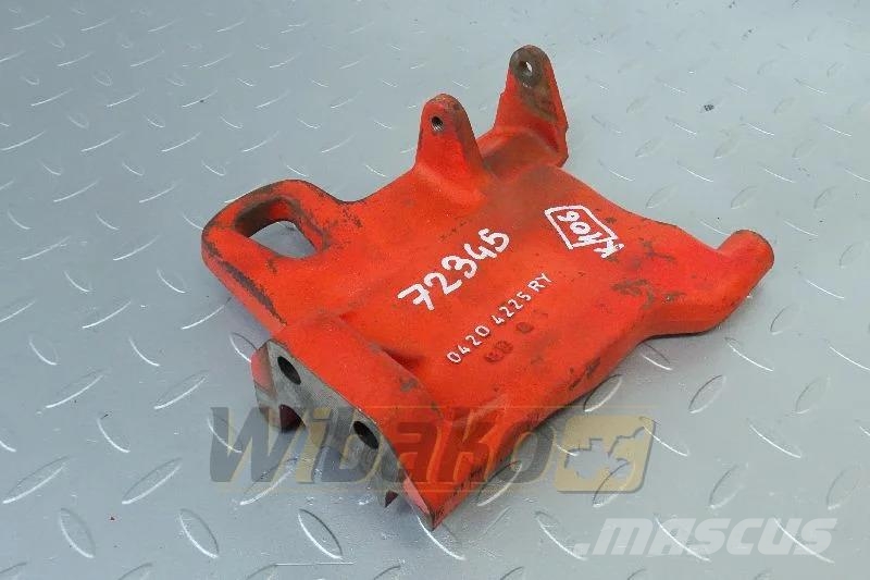 Deutz 04251386 Alternator bracket / Lichtmaschinenhalter Двигуни