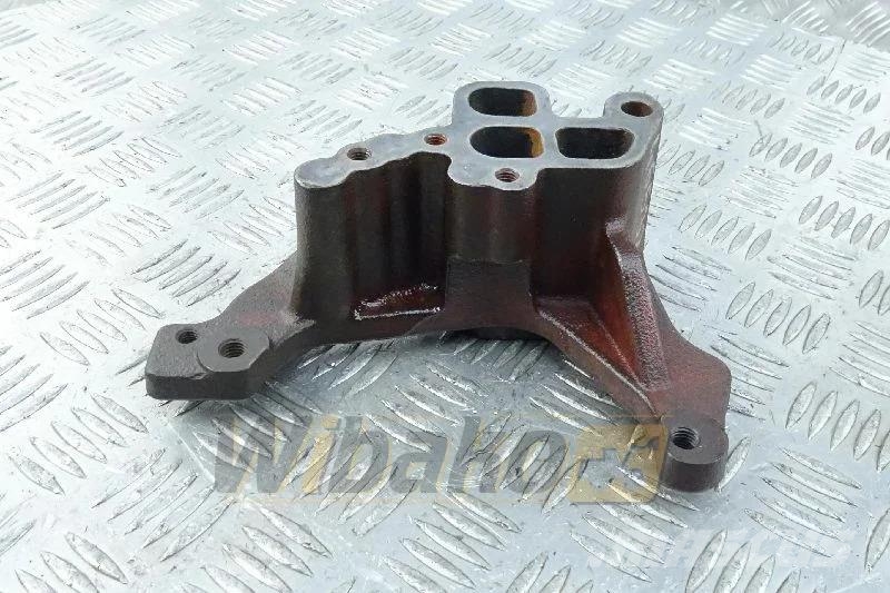 Deutz 04254429 Alternator bracket / Lichtmaschinenhalter Motori