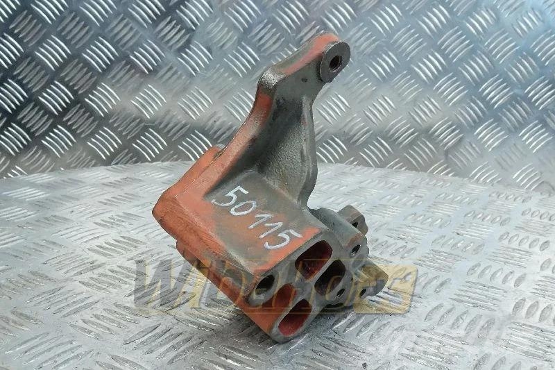 Deutz 04254429 Alternator bracket / Lichtmaschinenhalter Motori