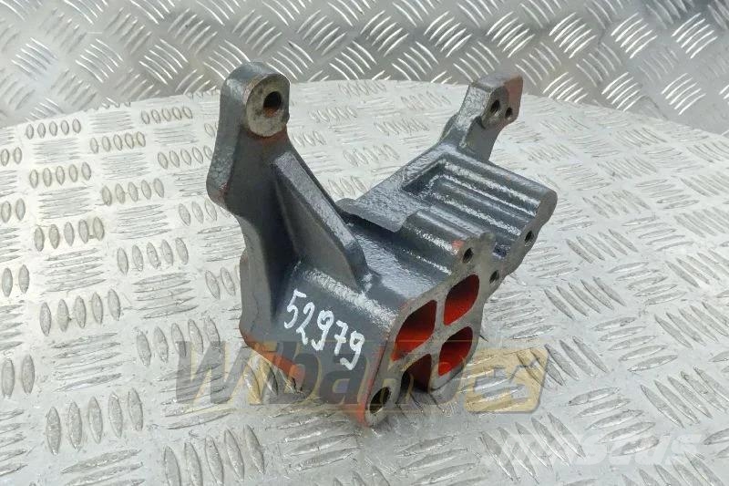 Deutz 04254429 Alternator bracket / Lichtmaschinenhalter Engines