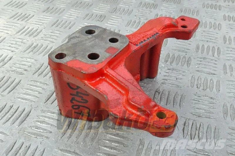 Deutz 04254429 Alternator bracket / Lichtmaschinenhalter Motorji
