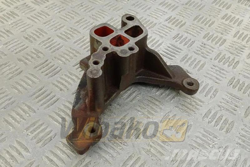 Deutz 04254429 Alternator bracket / Lichtmaschinenhalter Motorlar