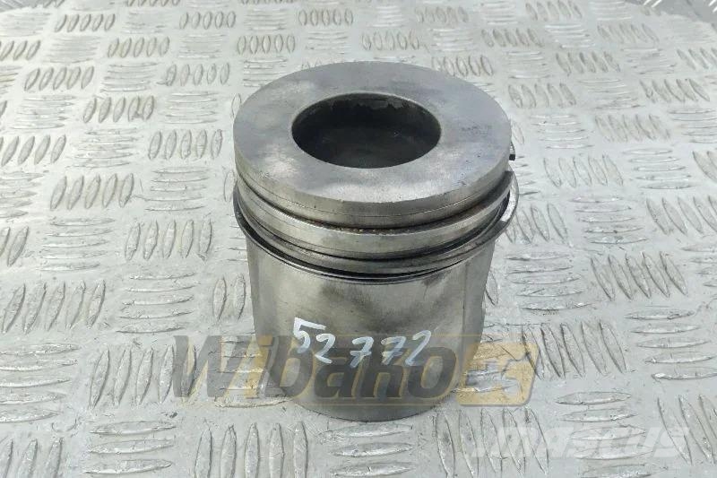 Deutz 04255043 Engine piston / Motorkolben / Tłok silnik Motorer