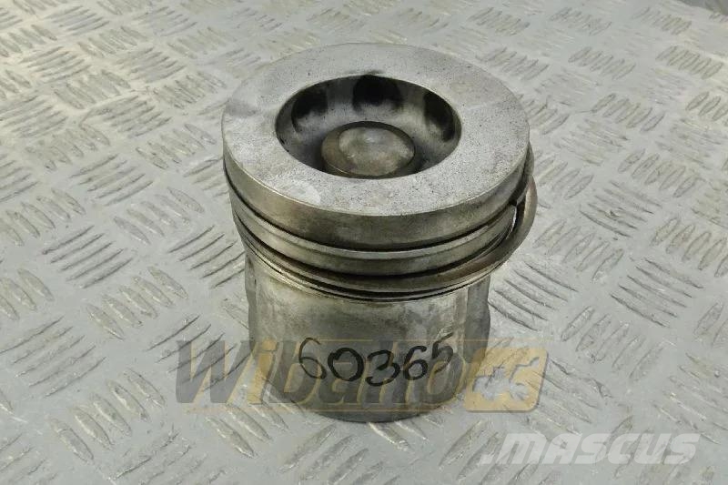 Deutz 04255214 Engine piston / Kolben des Motors / Tłok  Motorer