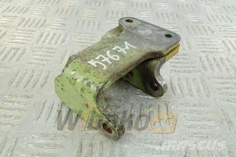 Deutz 04258840 Alternator bracket / Lichtmaschinenhalter Двигатели