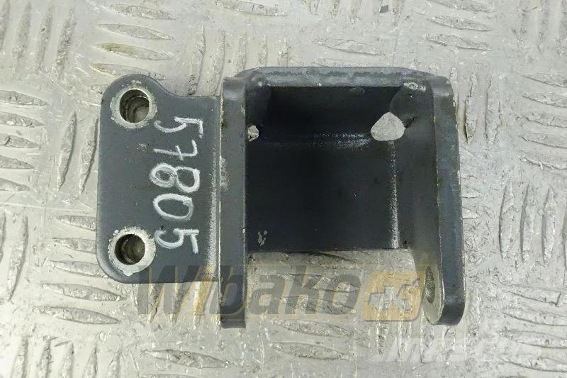 Deutz 04258840 Alternator bracket / Lichtmaschinenhalter Motori