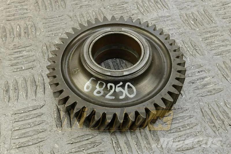 Deutz 04262950 Intermediate gear / Zwischenzahnrad / Koł Motorlar